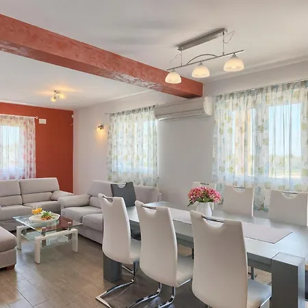 Holiday home Felice